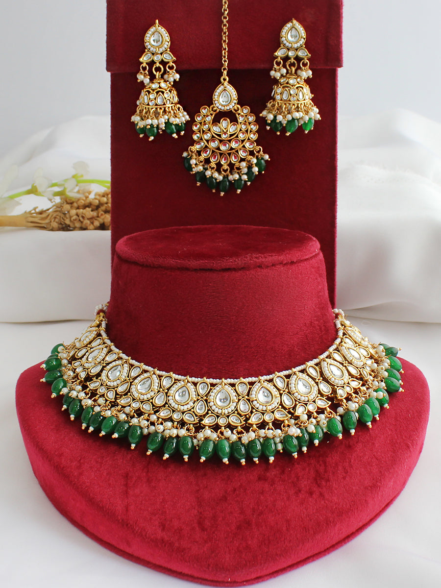 Avni Bib Necklace Set