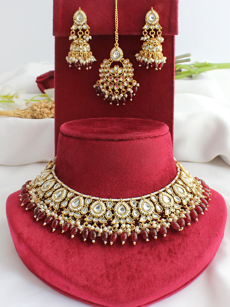 Avni Bib Necklace Set