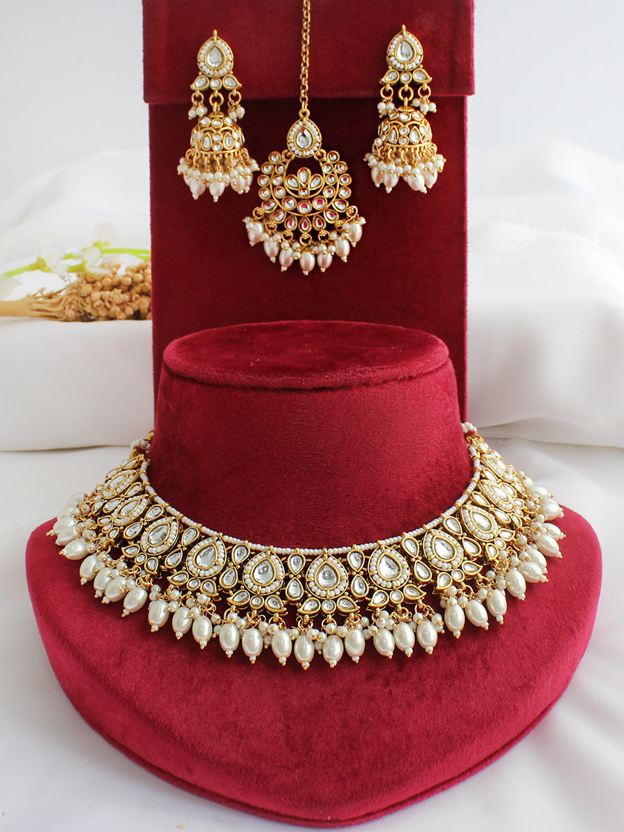Avni Bib Necklace Set