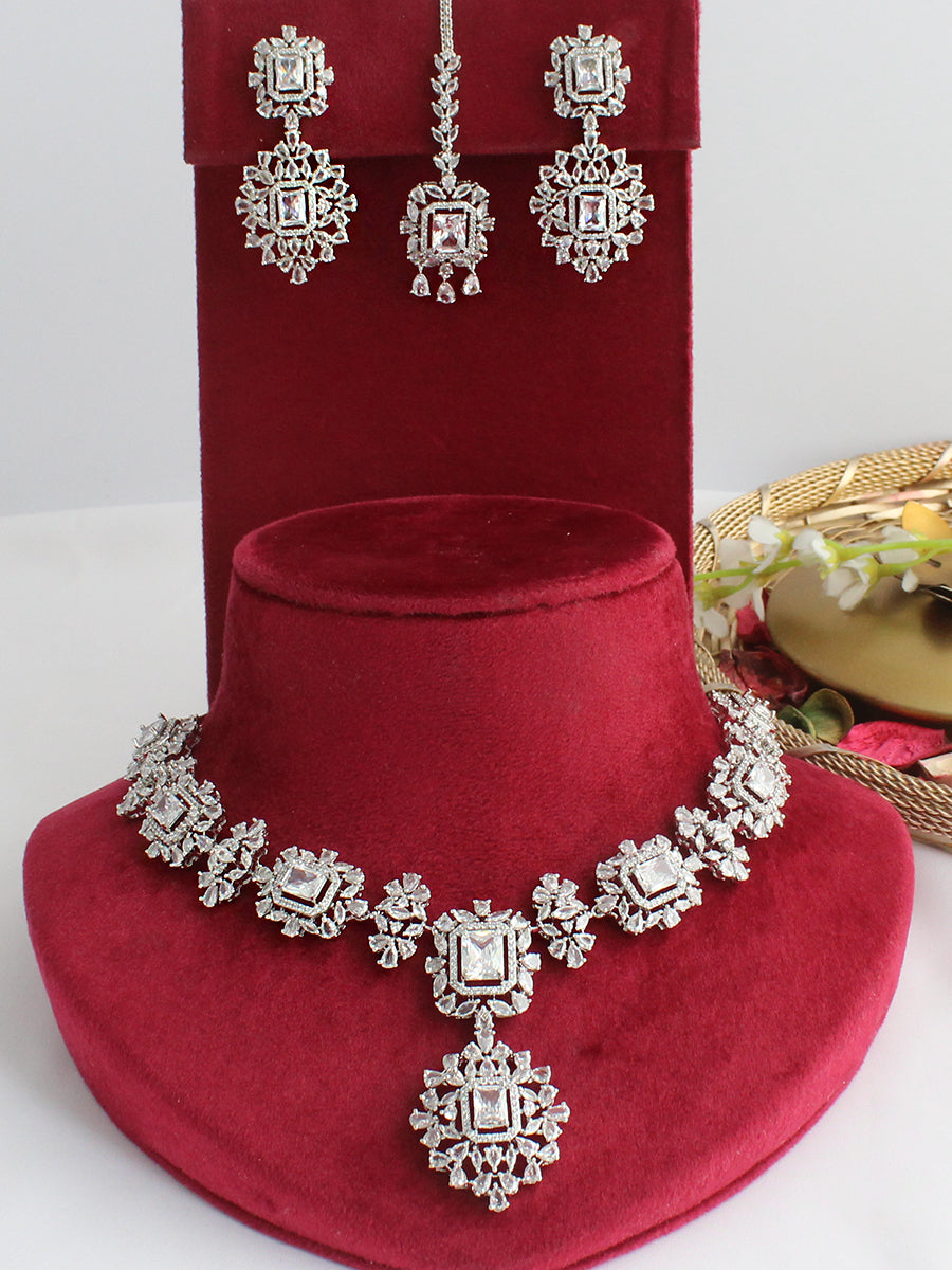 Ziana Necklace Set