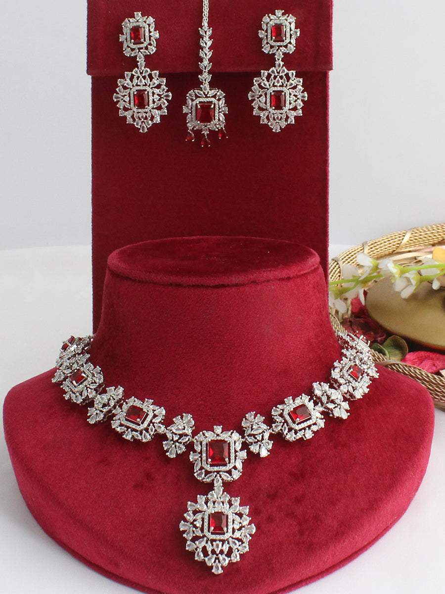 Ziana Necklace Set