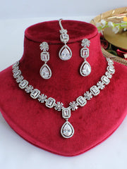 Manira Necklace Set 