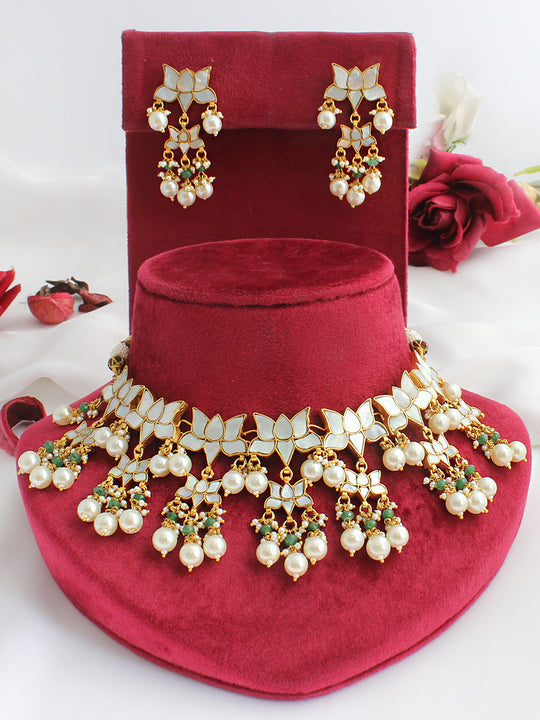 Nishvi Bib Necklace Set