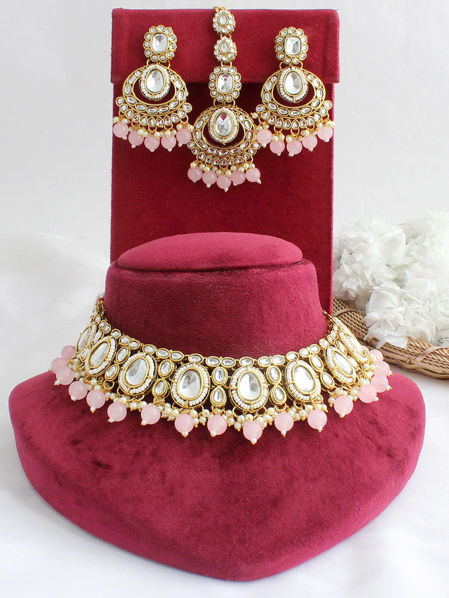 Manvika  Necklace Set