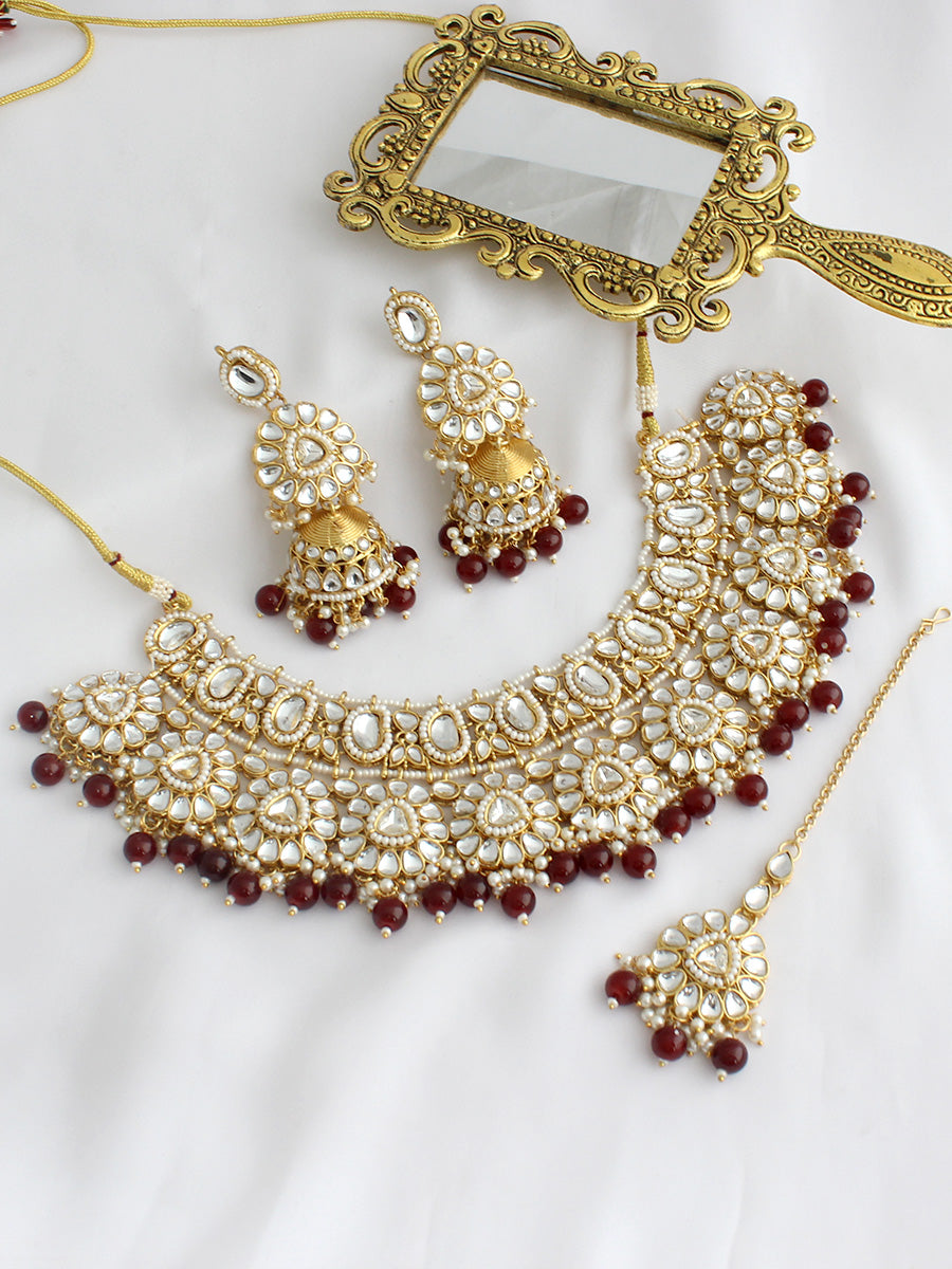 Vritee Necklace Set