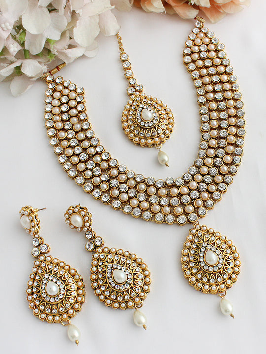 Udvi Necklace Set-White