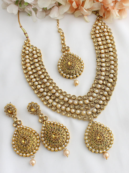 Udvi Necklace Set-Gold