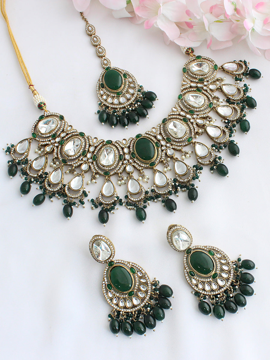Miraya Bib Necklace Set