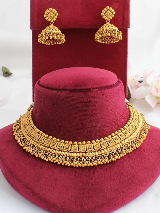 Anandita Necklace Set