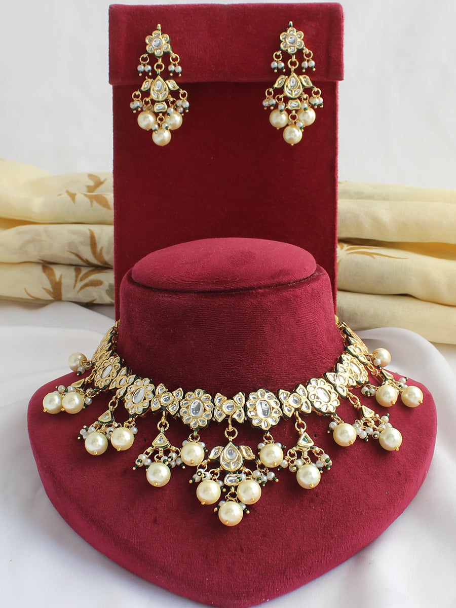 Vedika Bib Necklace Set