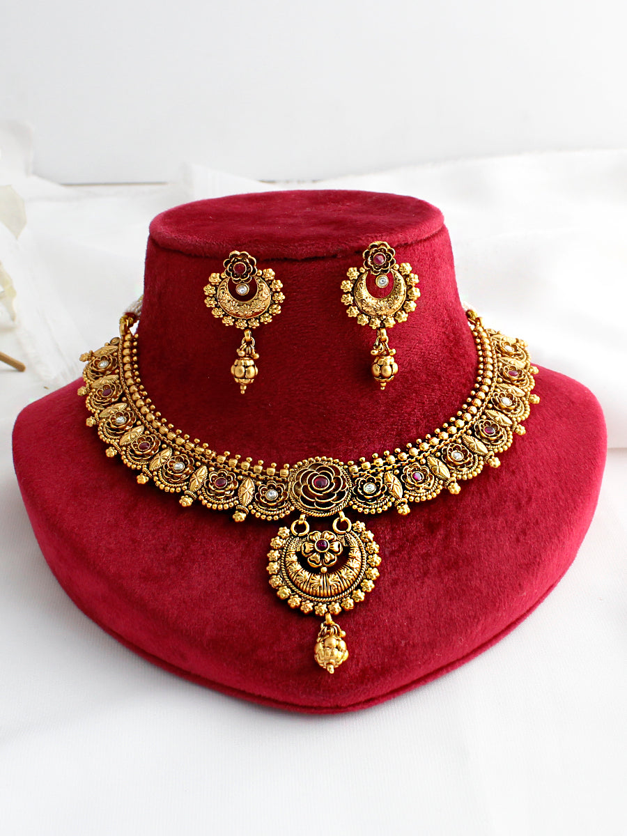 Pallavika Necklace Set