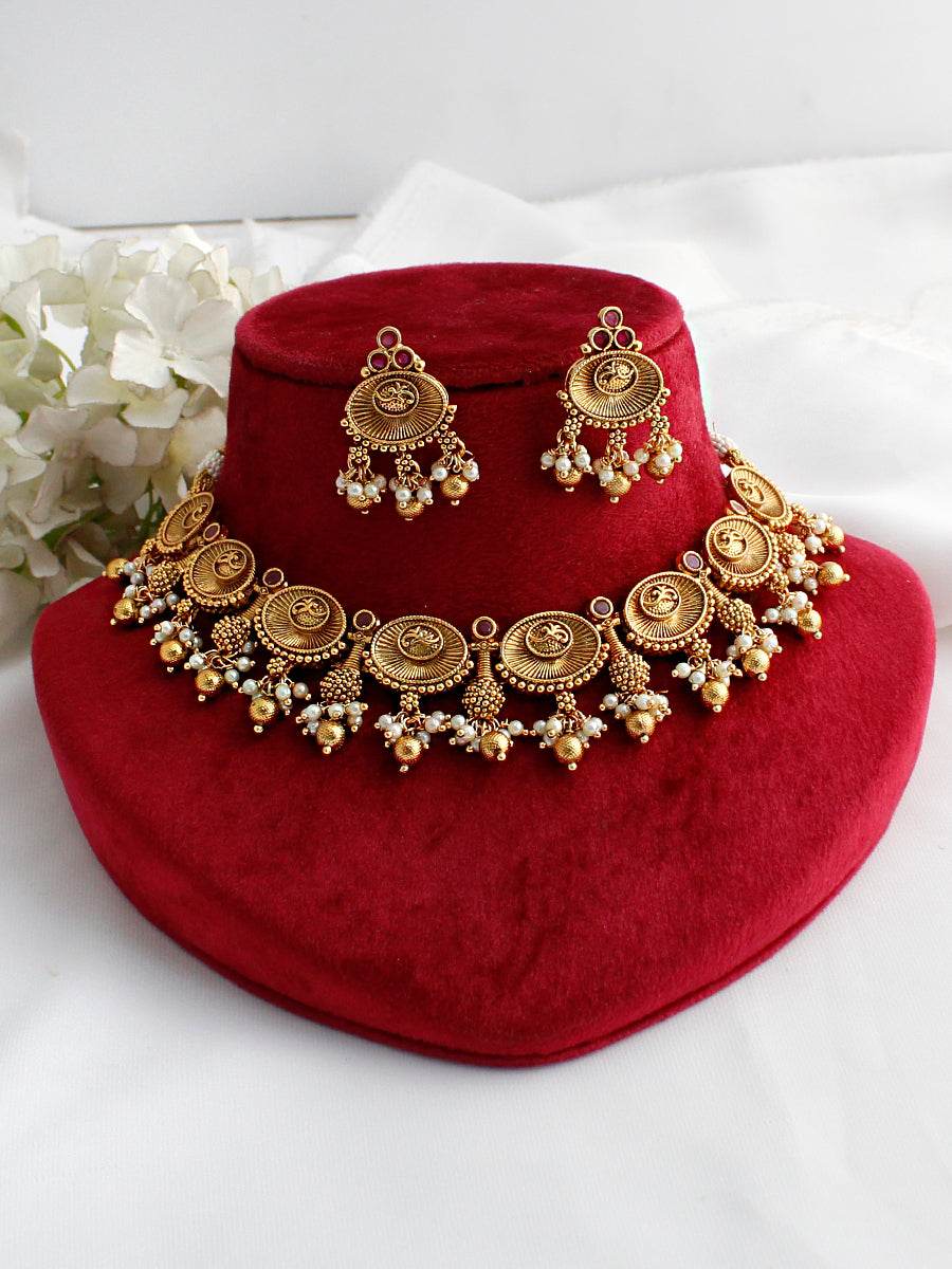 Jaya Bib Necklace Set