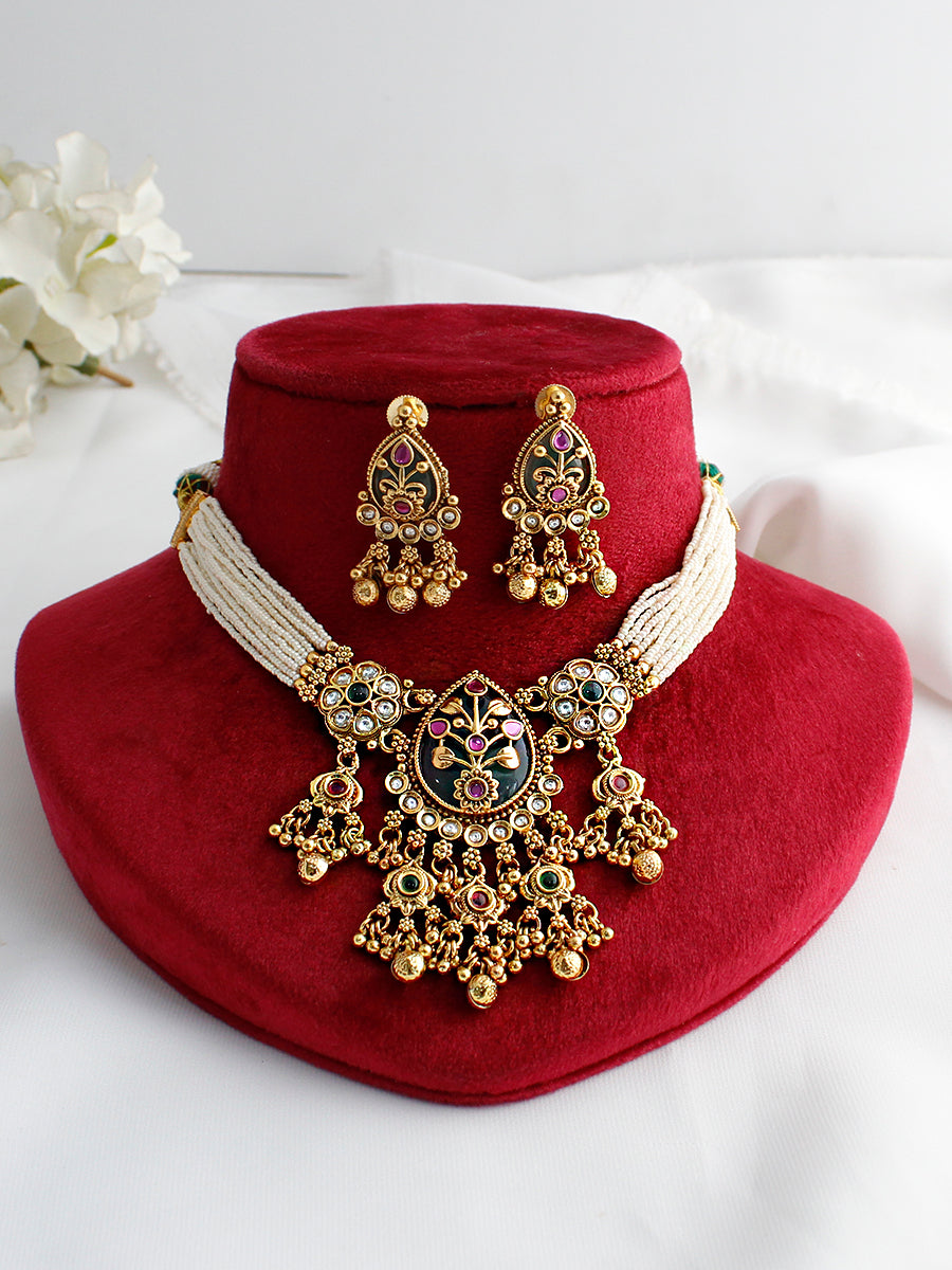 Saanjh Bib Necklace Set