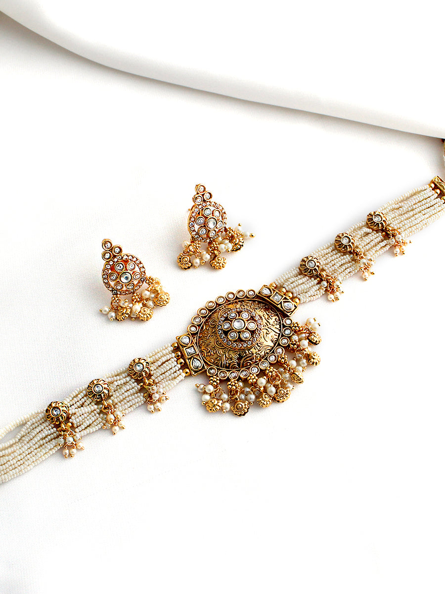 Arnika Choker Necklace Set-Gold