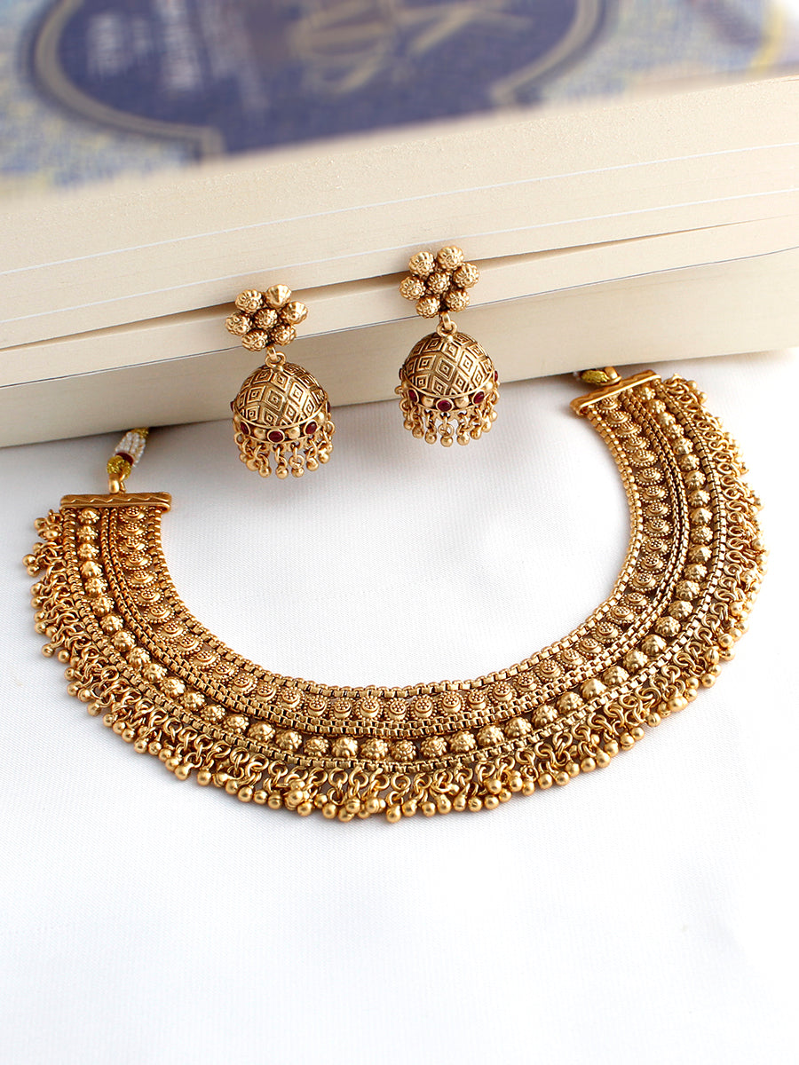 Vaibhavi Bib Necklace Set-Gold