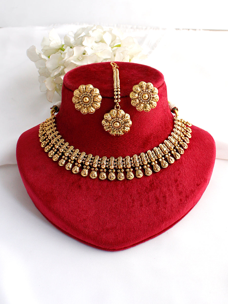 Amolika Necklace Set 