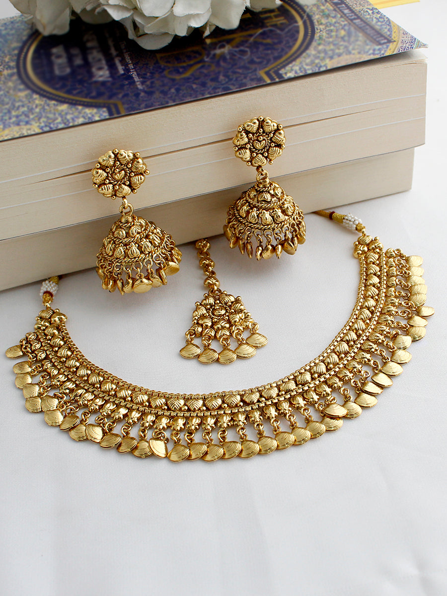 Chandrika Necklace Set-Gold