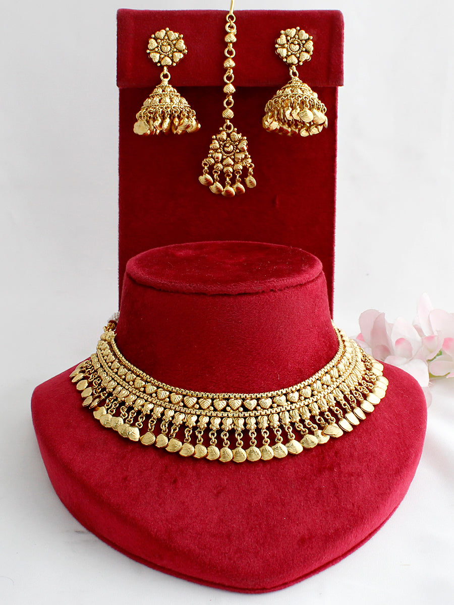 Chandrika Necklace Set-Gold
