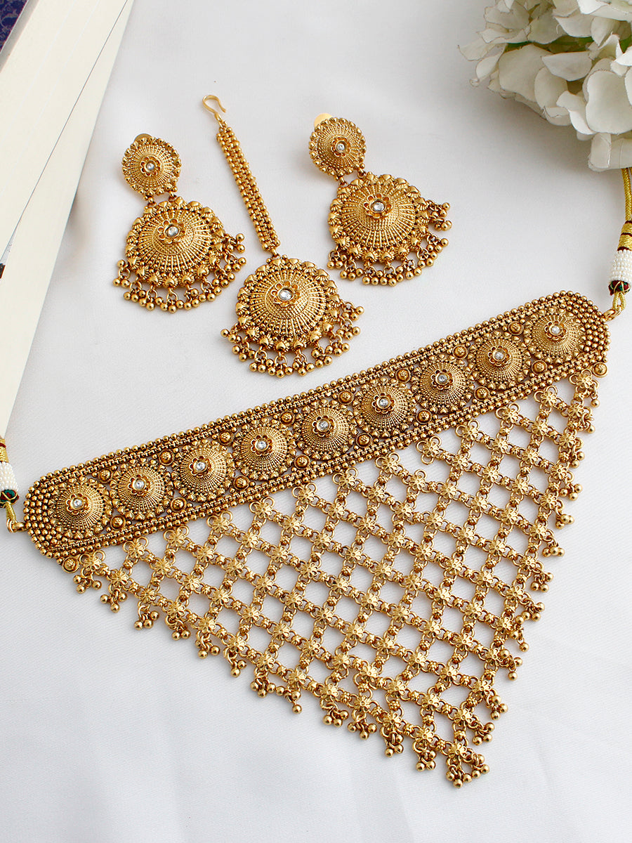 Tanishi Choker Necklace Set-Gold