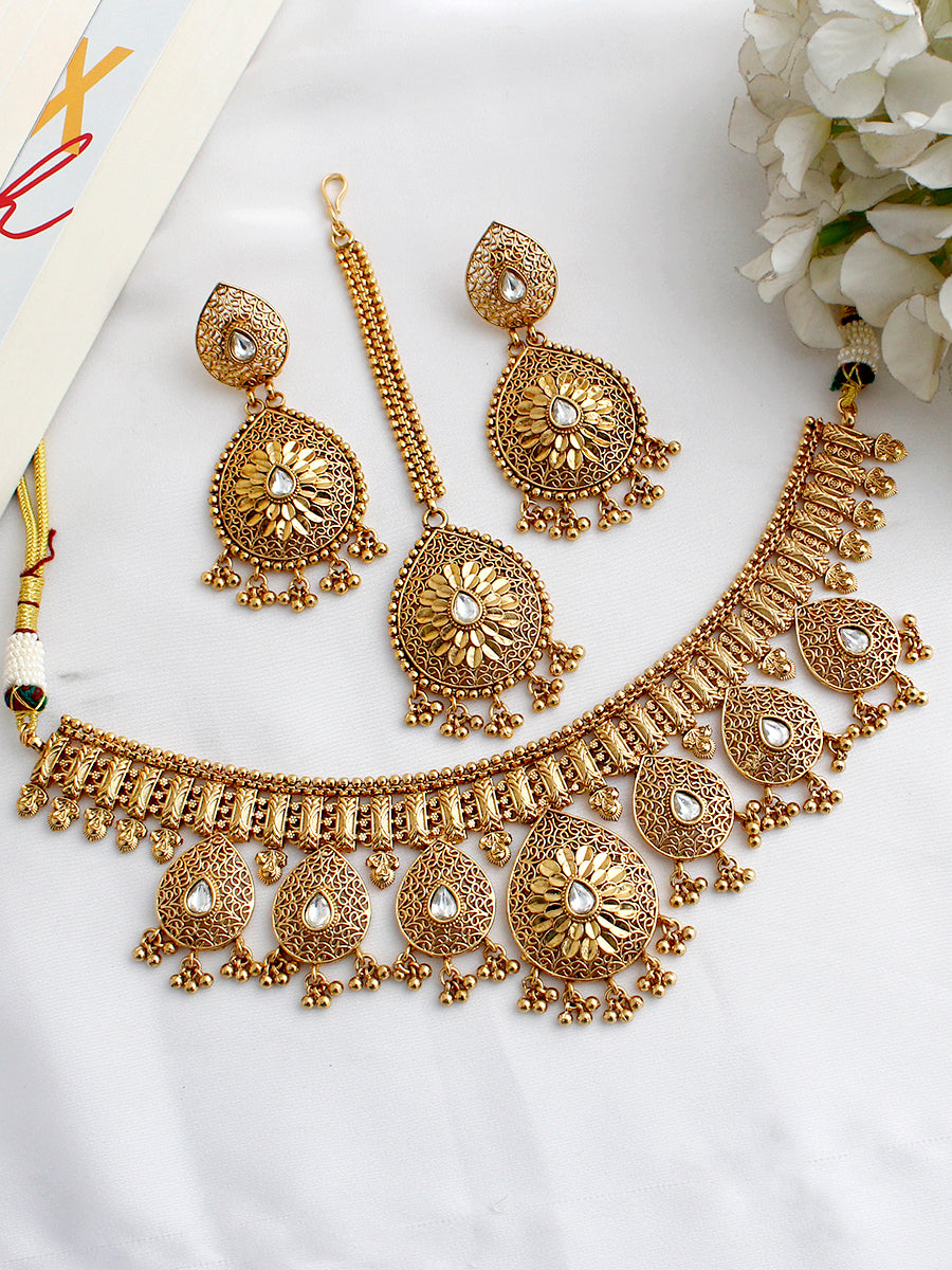Snehal Necklace Set-Gold