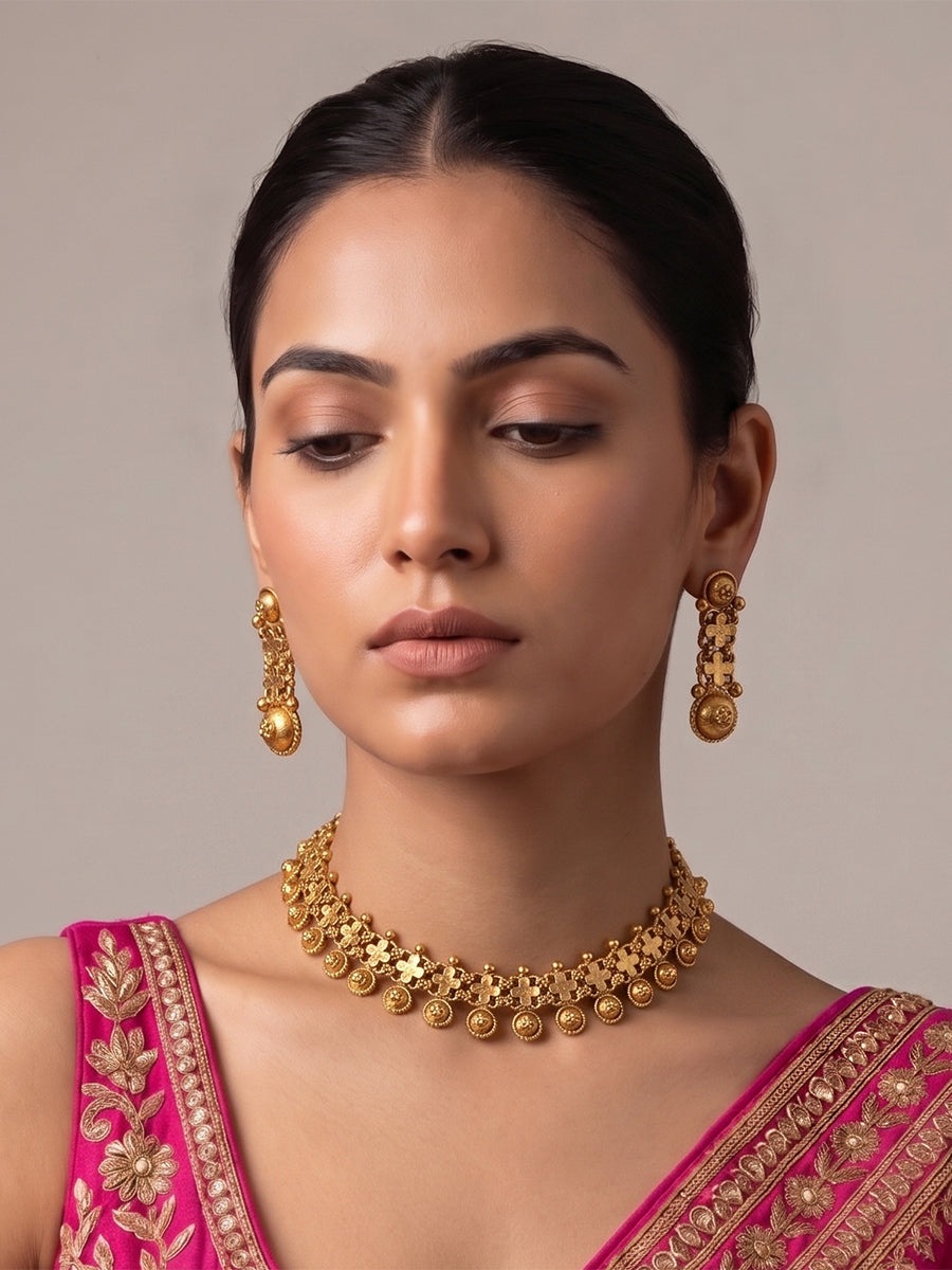 Priya Necklace Set-Gold