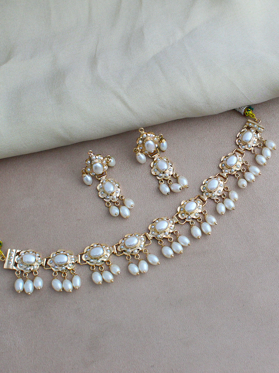 Falak Jadau Choker Necklace Set-Gold