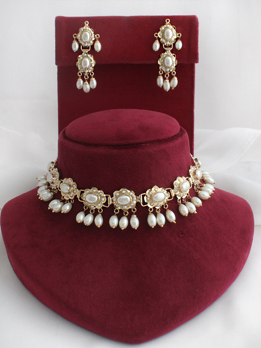 Falak Jadau Choker Necklace Set-Gold