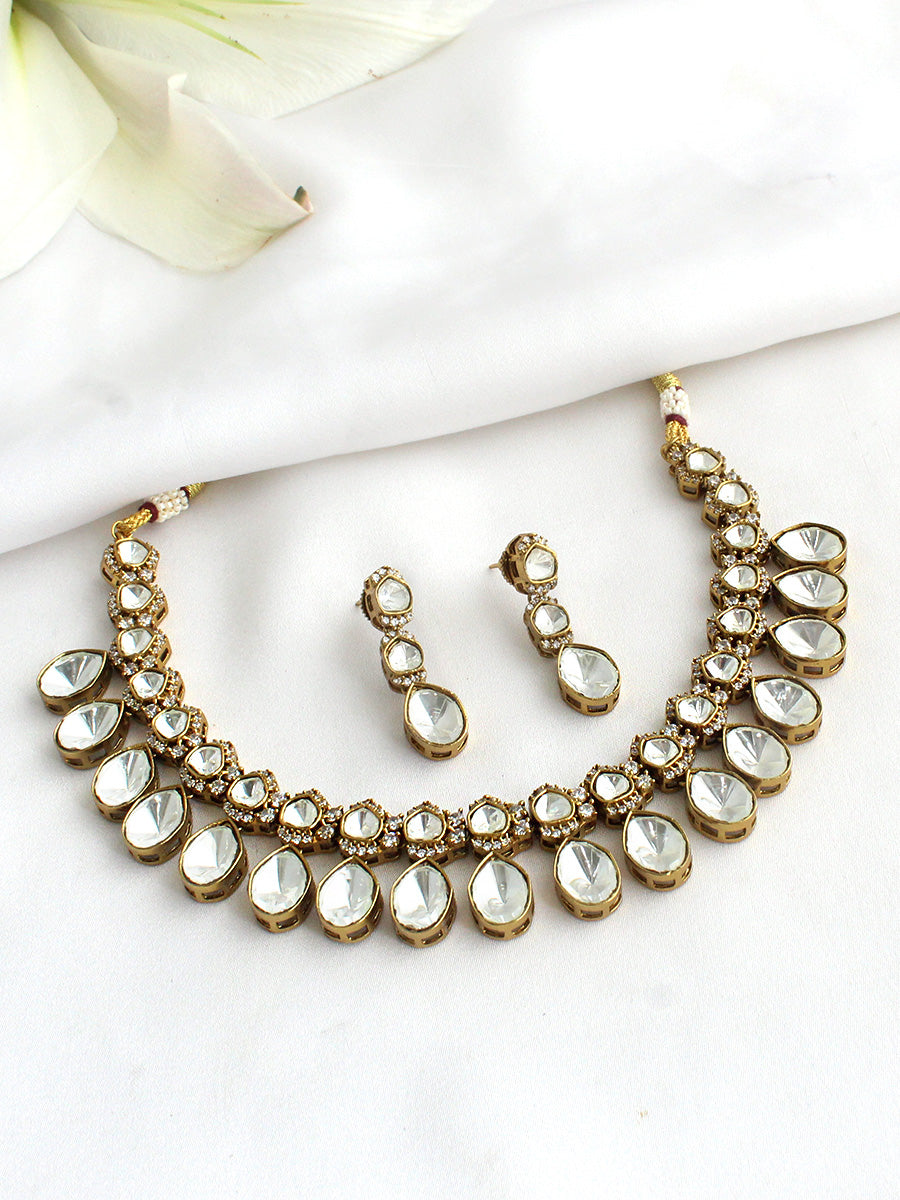 Aavya Bib Necklace Set-Gold