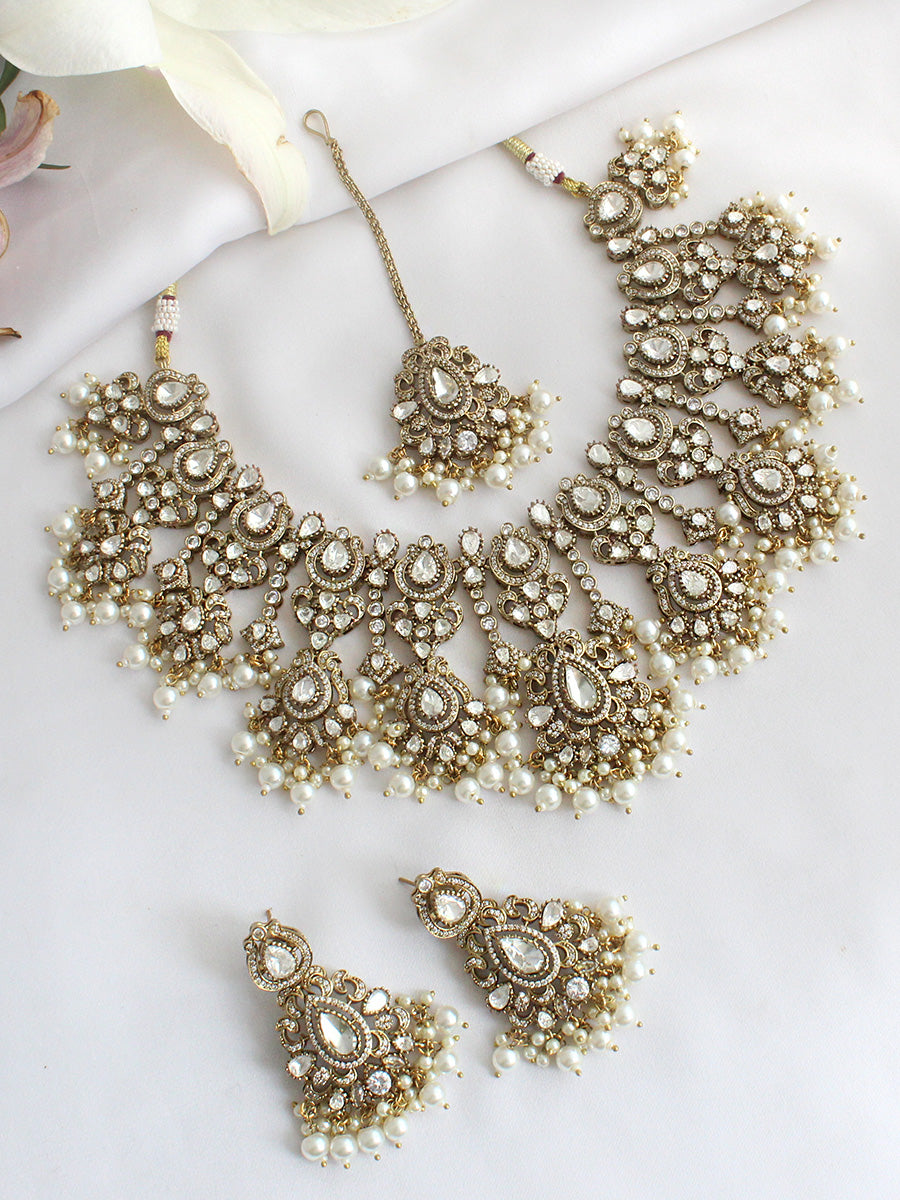 Kiyanvi Necklace Set-Gold