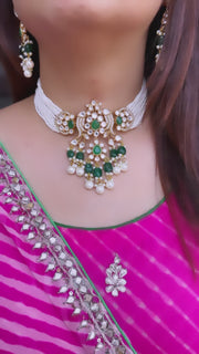 Ishani Choker Necklace Set