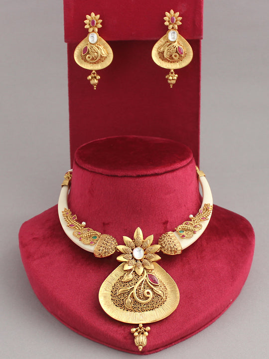 Nitara Necklace Set-Golden