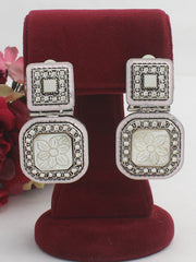 Shehnaz Earrings-Pearl