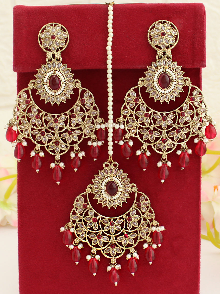 Aparna Earrings & Tikka