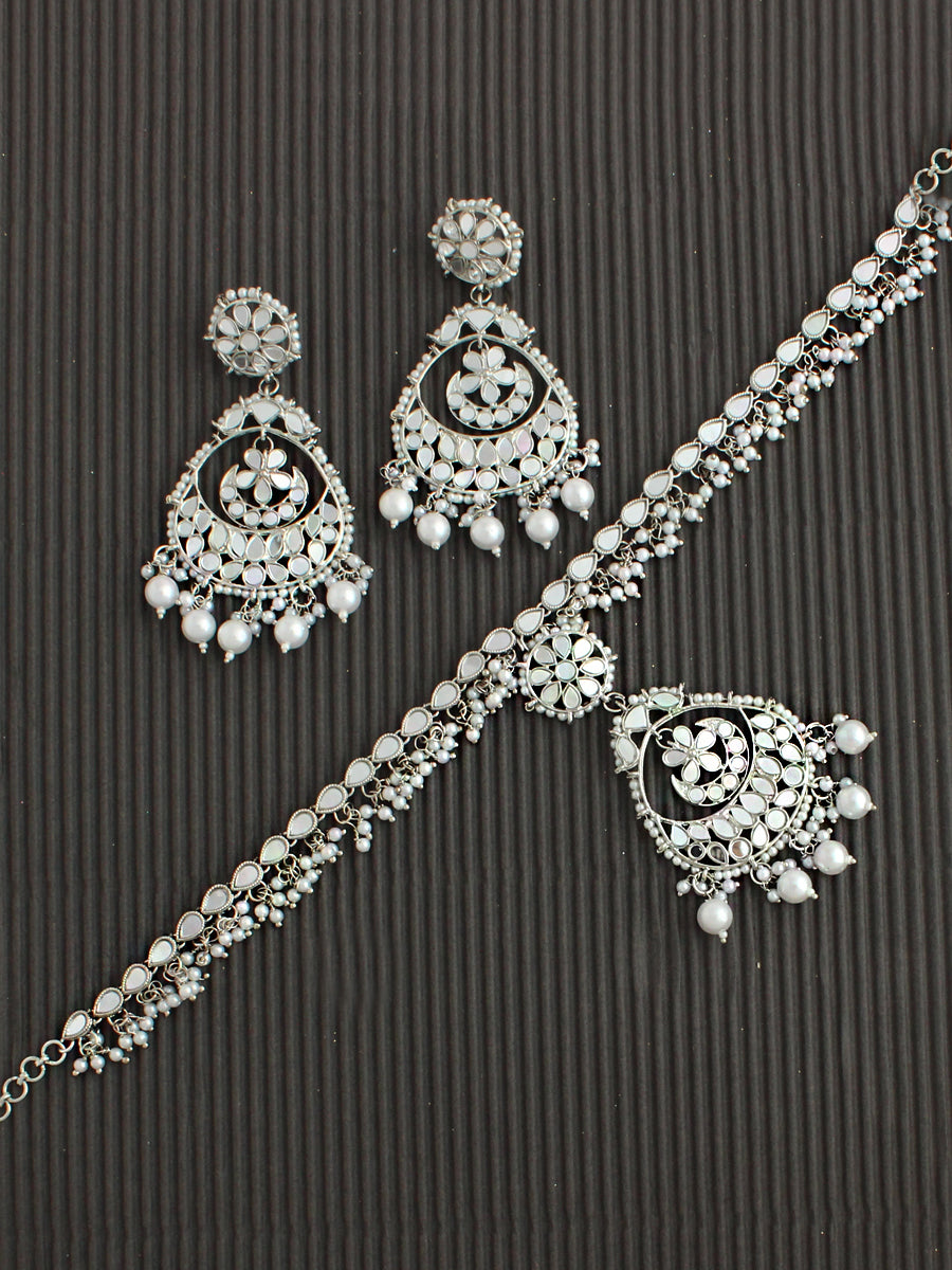 Naaz Earrings & Sheeshphool