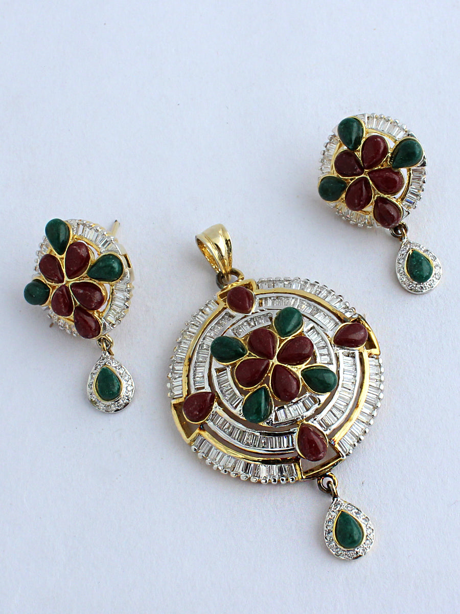 Kusum Pendant Set