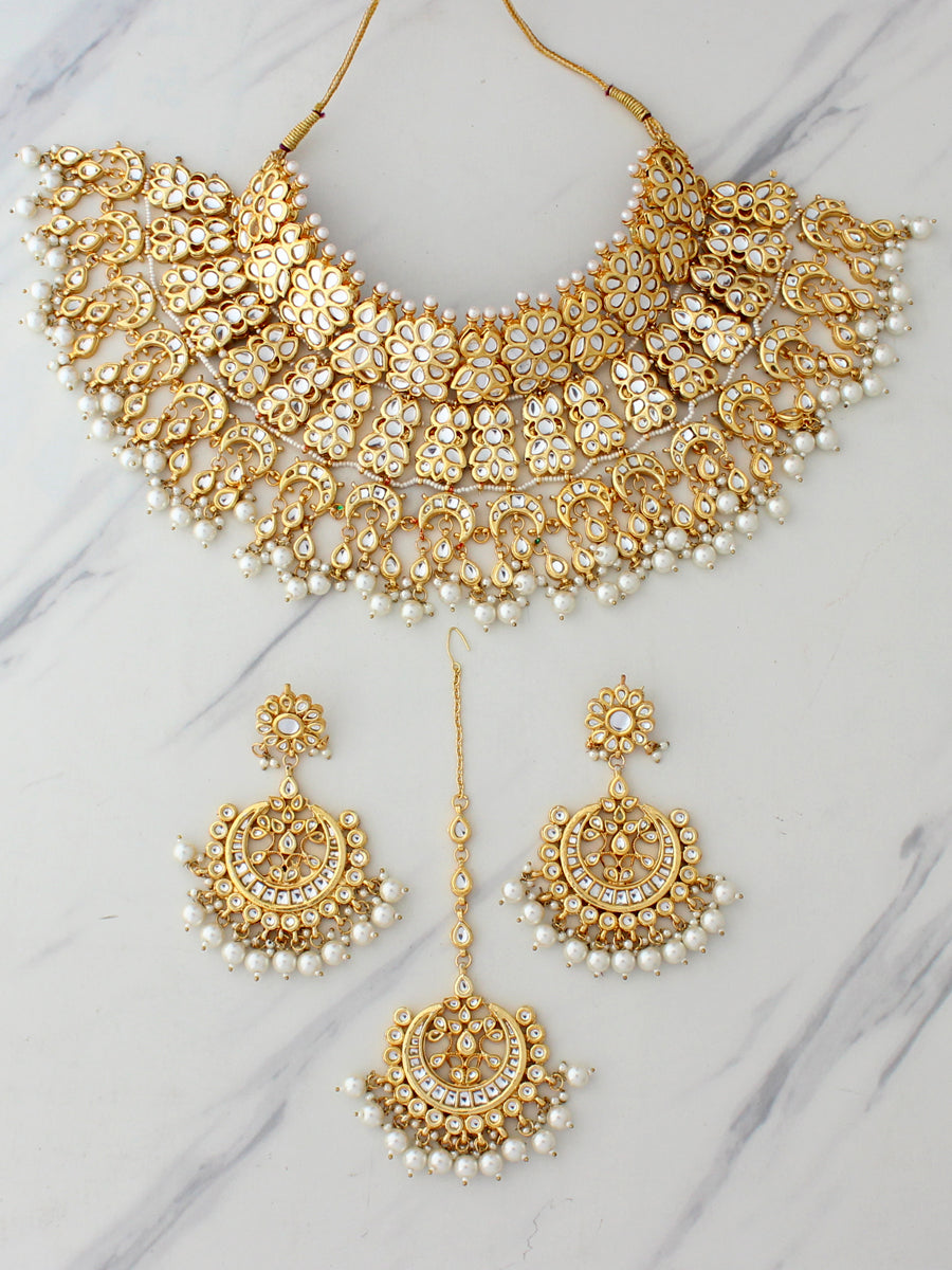 Jeevisha Choker Necklace Set - Golden