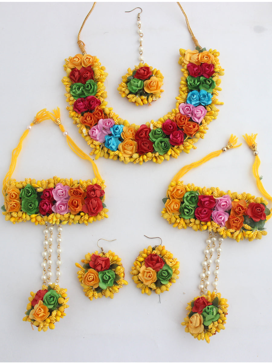 Kaynat Floral Necklace Set