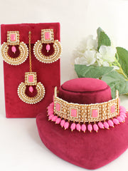 Avneet Necklace Set-Pink