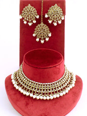 Yashvi Necklace Set - Golden