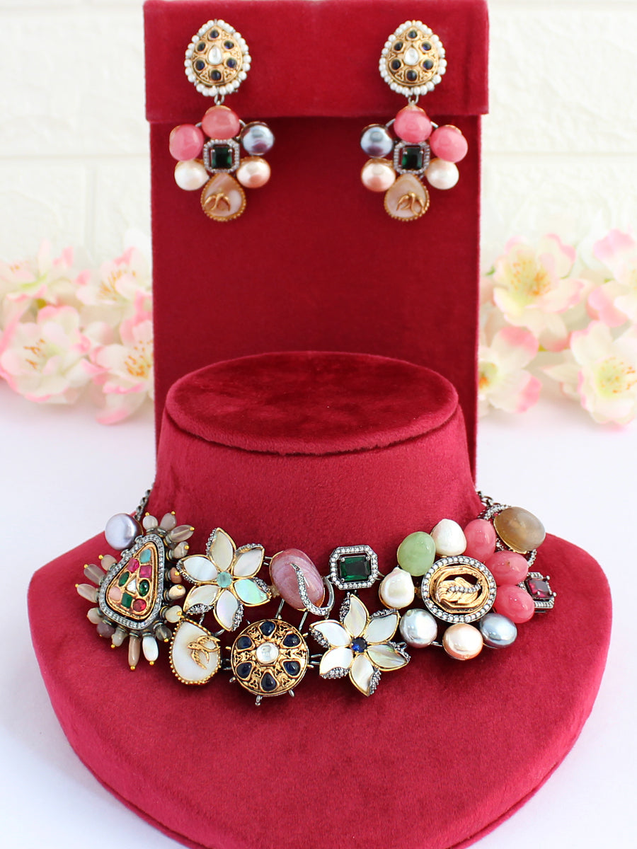Kashi Necklace Set-Multicolor