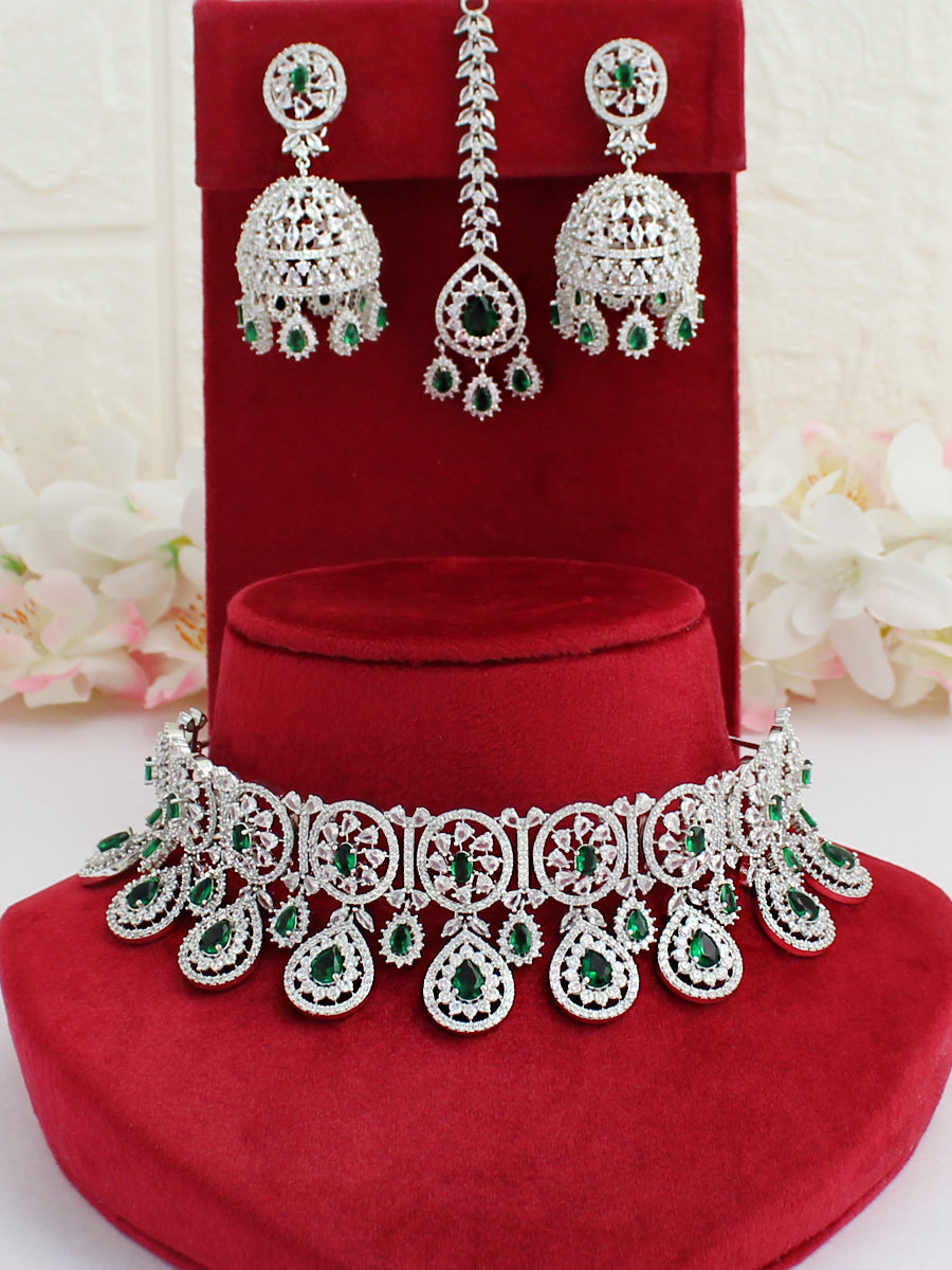 Nayra Choker Necklace Set