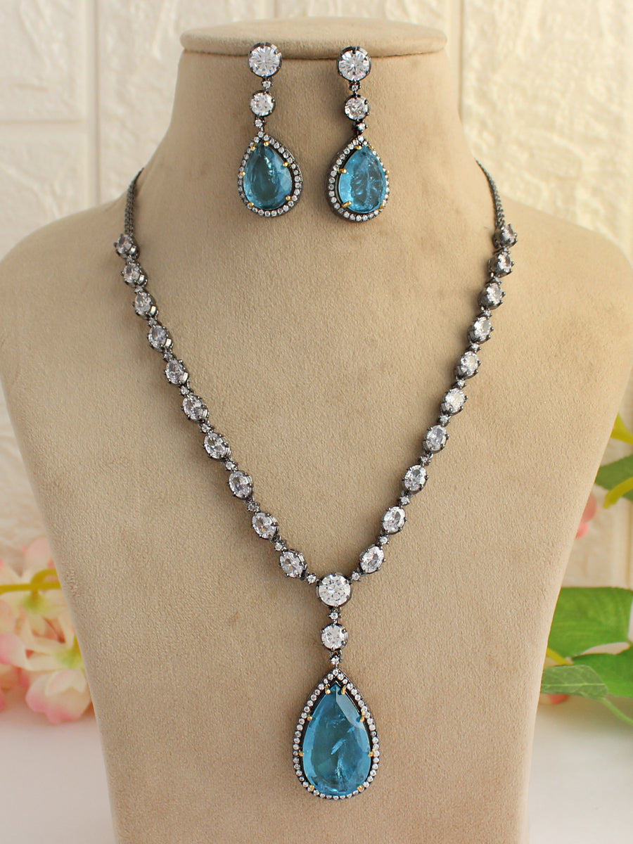 Grand 1 Aquamarine Necklace and Earrings Set in 14k Gold (March)